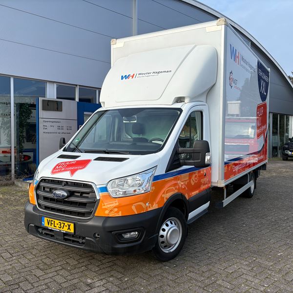 Verhuiswagen 24 m3 met elektrische laadklep Verhuiswagen 24 m3 met elektrische laadklep